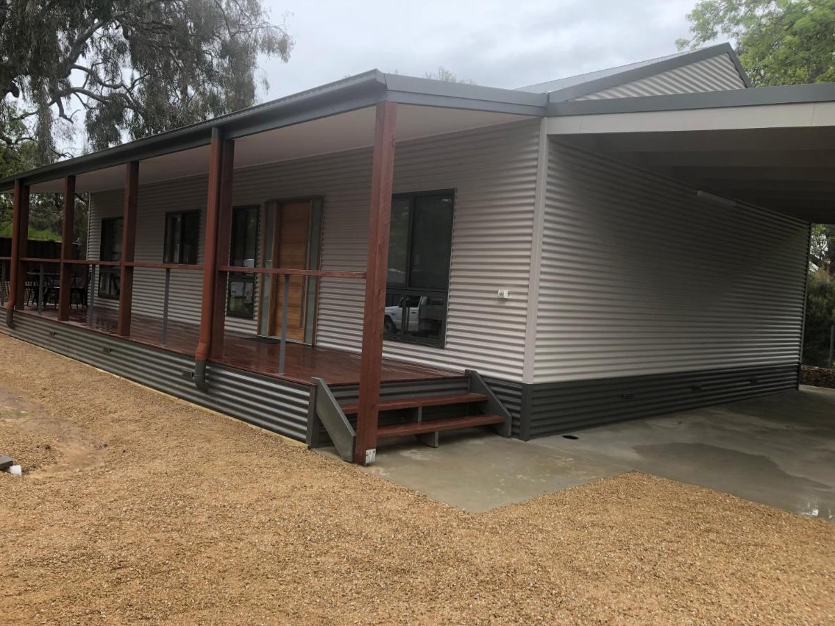 High Country Holiday Park Mansfield Bagian luar foto