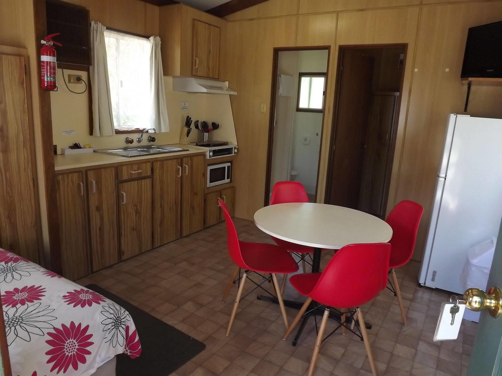 High Country Holiday Park Mansfield Bagian luar foto