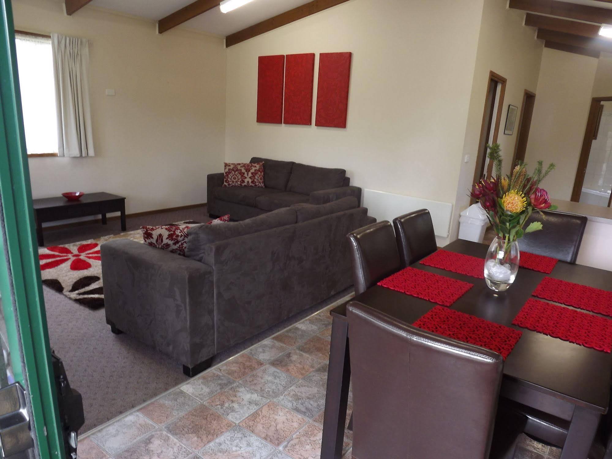 High Country Holiday Park Mansfield Bagian luar foto