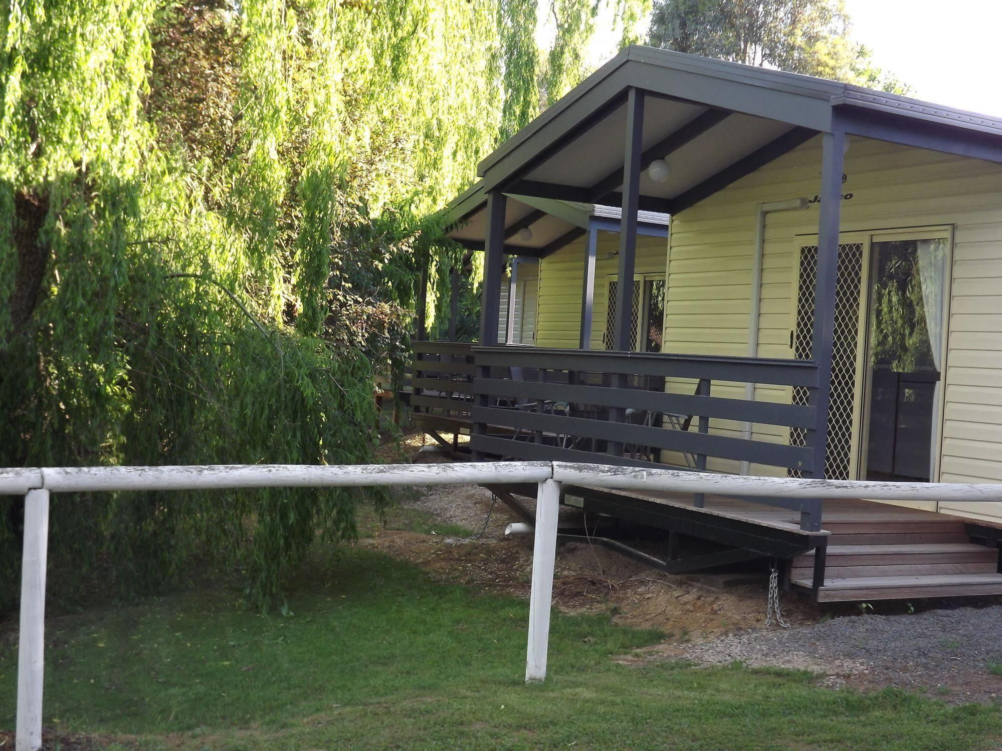 High Country Holiday Park Mansfield Bagian luar foto