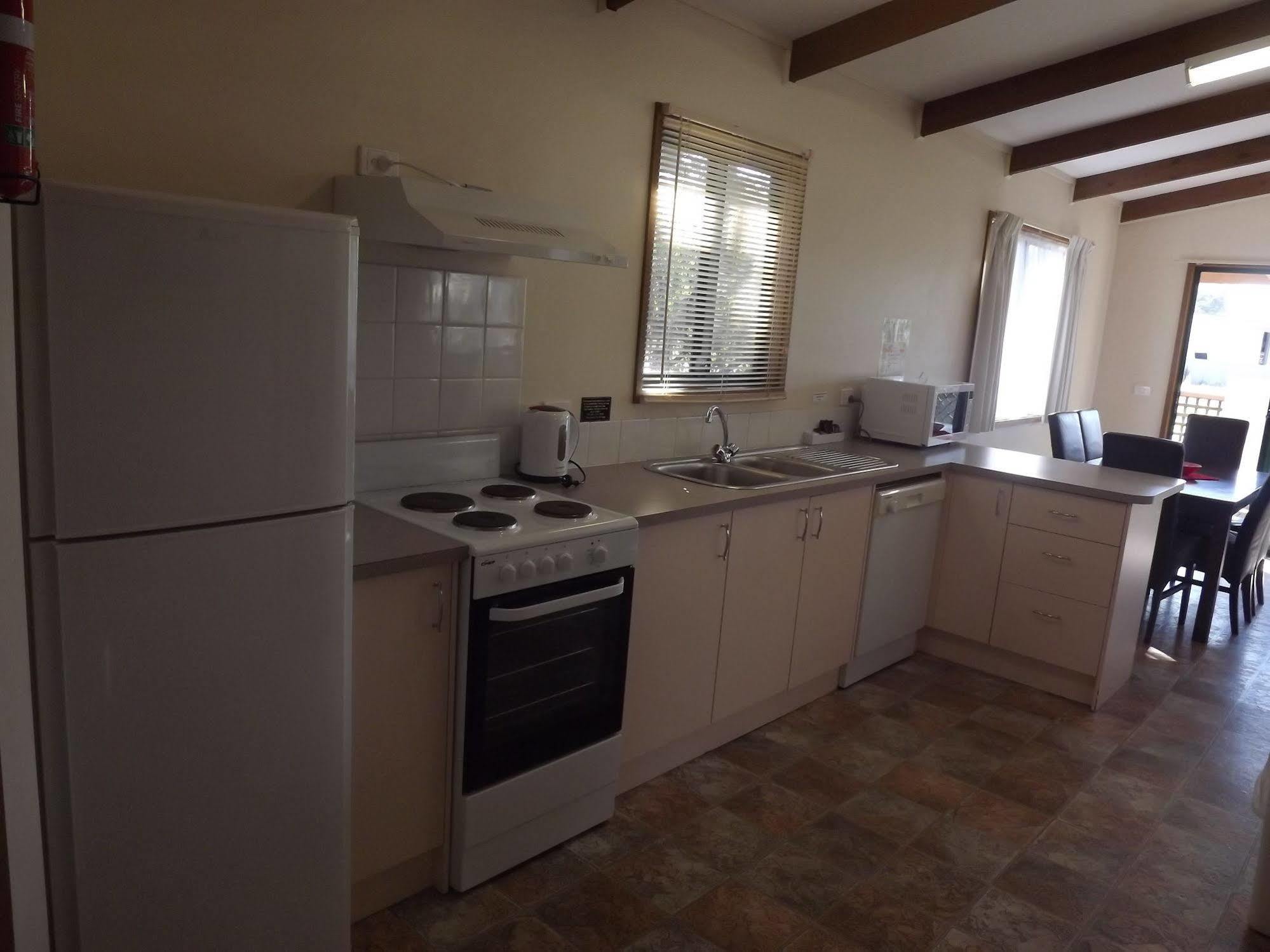 High Country Holiday Park Mansfield Bagian luar foto